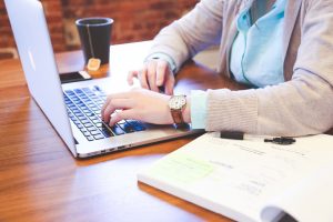 Business Woman Working On Her Apple Mac | RCM School of Excellence Digital College